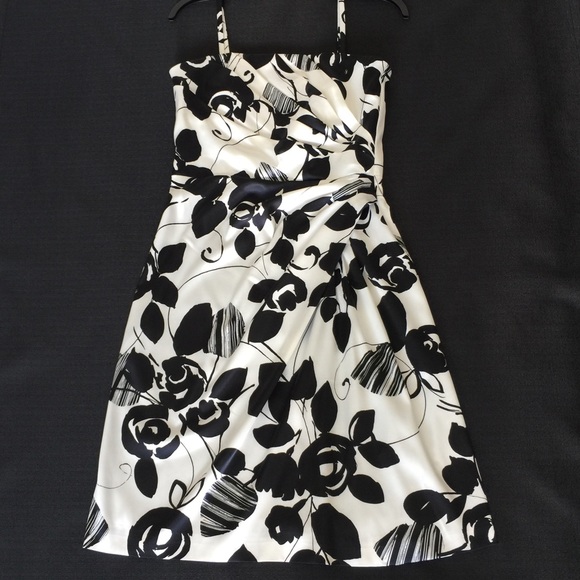 Maggy London Dresses & Skirts - NWOT. Maggy London dress